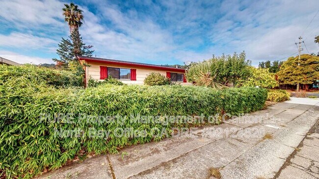 325 Josephine Dr Cloverdale, CA 95425 photo 2