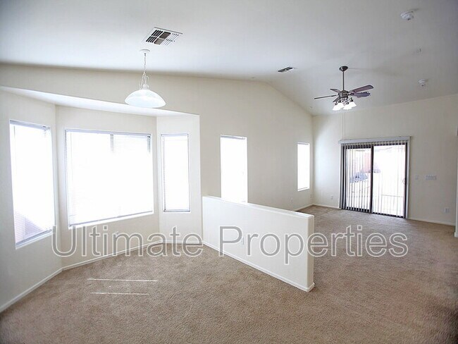25754 W Siesta Way photo 4