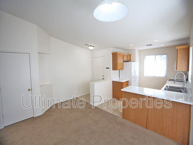 25754 W Siesta Way photo 5