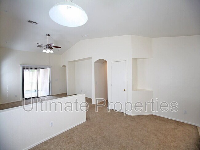 25754 W Siesta Way photo 3