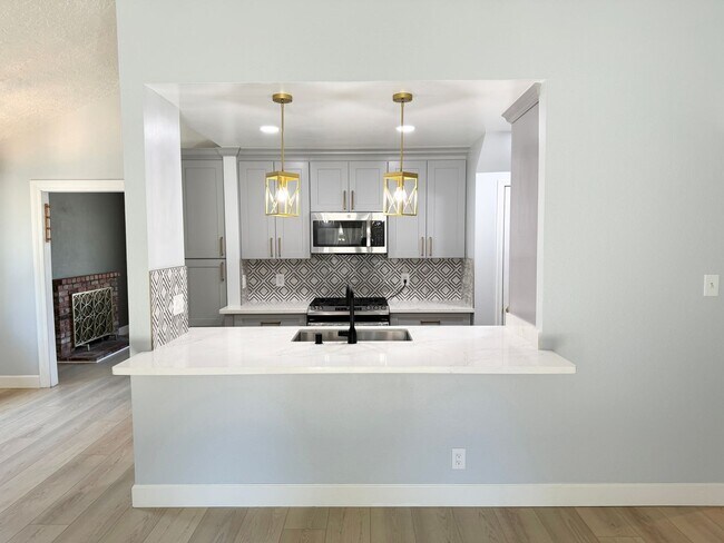 Newly Remodeled Single-Family home in Livermore photo 2