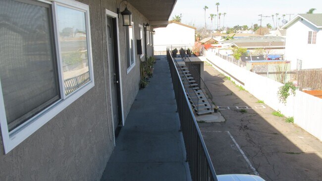 1354 Iris Ave Imperial Beach, CA 91932 photo 4
