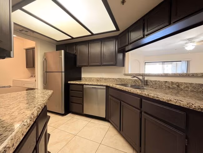 5104 N 32nd St Phoenix, AZ 85018 photo 4