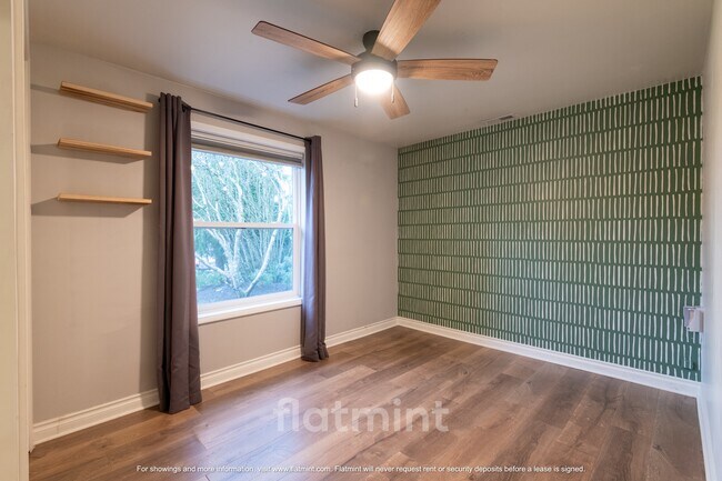 16111 Stone Ave N Shoreline, WA 98133 photo 5