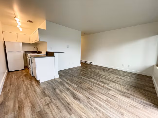 Village Vista Apartments photo 3