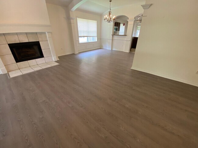 151 McKennas Cove Buda, TX 78610 photo 3