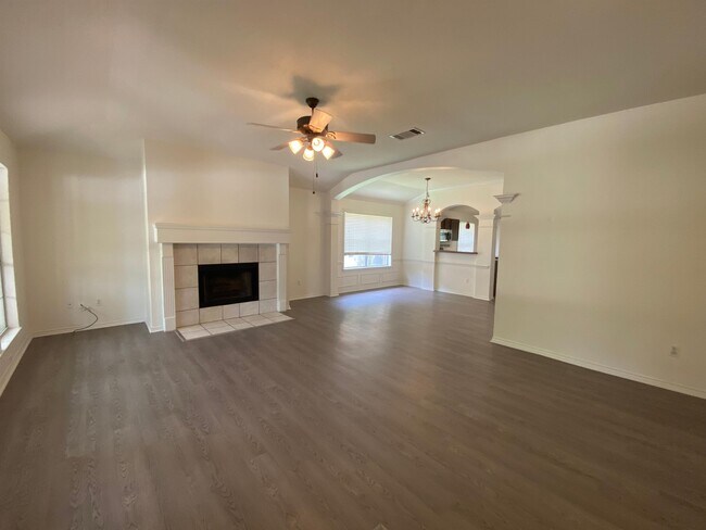 151 McKennas Cove Buda, TX 78610 photo 4