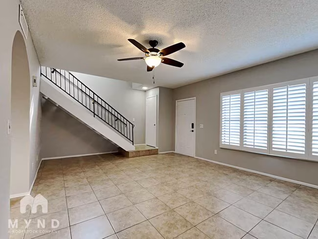 7801 North 44th Drive, Glendale, AZ 85301 photo 3