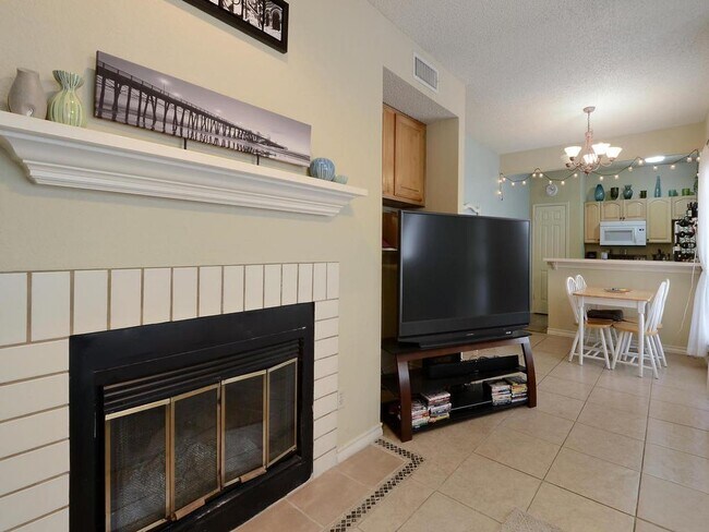 3001 Cedar St Austin, TX 78705 photo 5