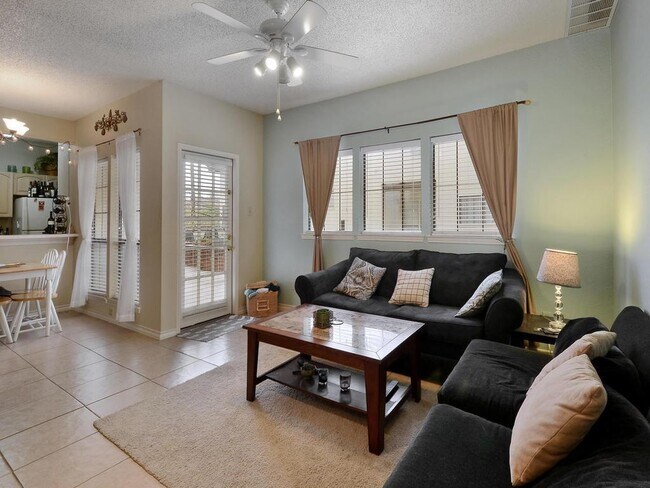 3001 Cedar St Austin, TX 78705 photo 4