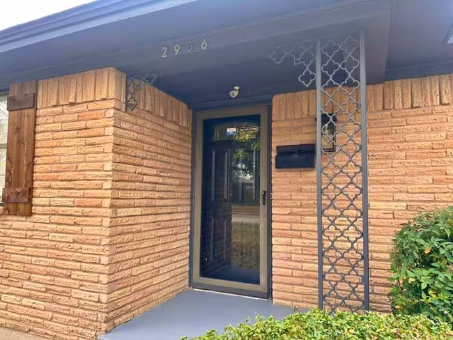 2906 Sharpview Ln Dallas, TX 75228 photo 3