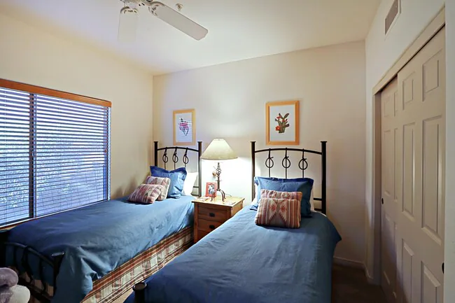 6894 E Thirsty Cactus Ln Scottsdale, AZ 85266 photo 3