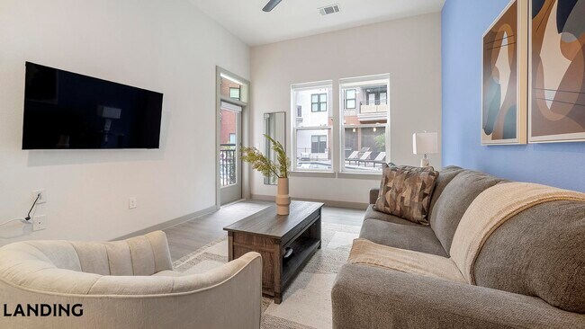 3706 Goodwin Ave Austin, TX 78721 photo 3