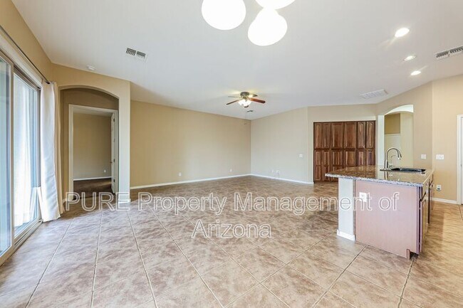 36014 N 33rd Ave Phoenix, AZ 85086 photo 3