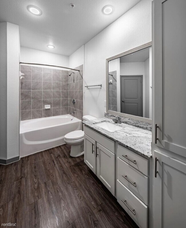 2552 N Austin Ave Georgetown, TX 78626 photo 5