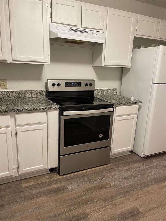 522 Towne House Ln Richardson, TX 75081 photo 4