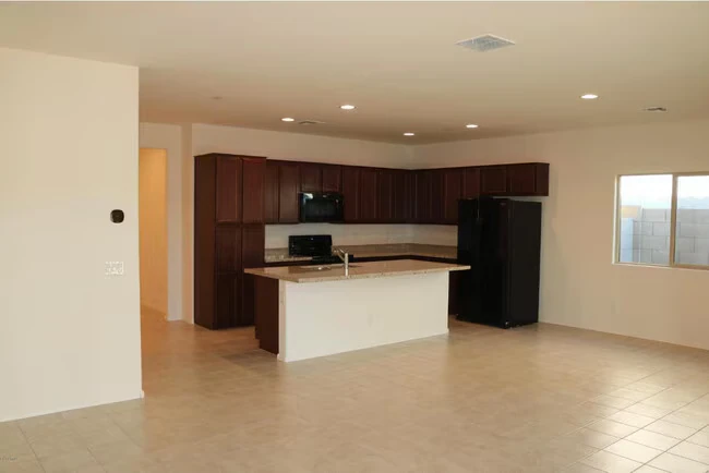 21144 W Cypress St Buckeye, AZ 85396 photo 4