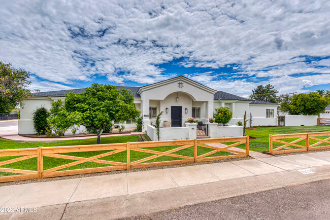 6139 E Calle Del Sud Scottsdale, AZ 85251 photo 3