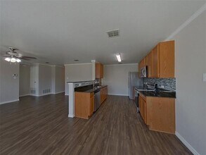 1448 Castle Ridge Rd Fort Worth, TX 76140 photo 3