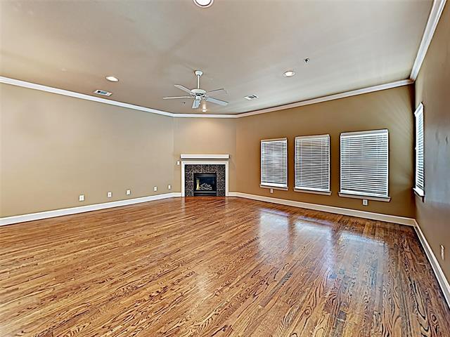 2821 Parmer Ave Fort Worth, TX 76109 photo 2
