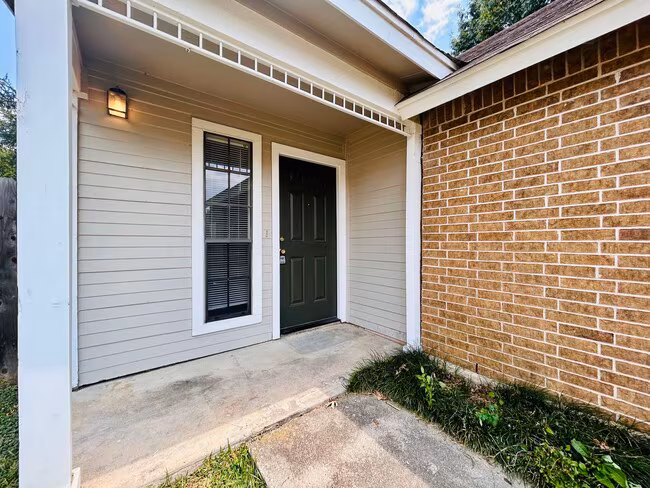 9221 Kempler Dr Austin, TX 78748 photo 2