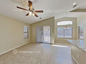 2677 West Half Moon Circle, San Tan Valley, AZ 85142 photo 5