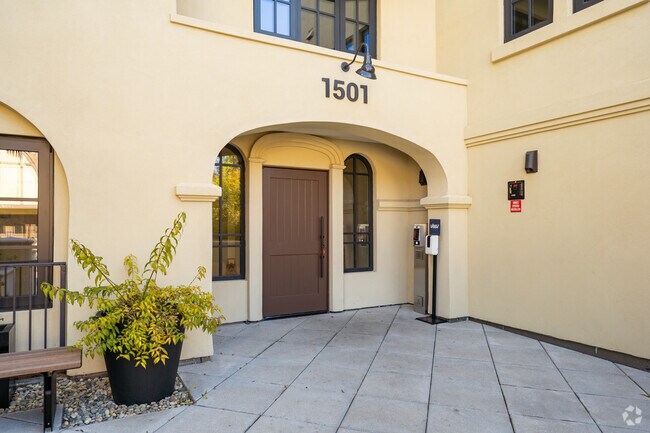 1501 Cherry Street, San Carlos, CA 94070 photo 2