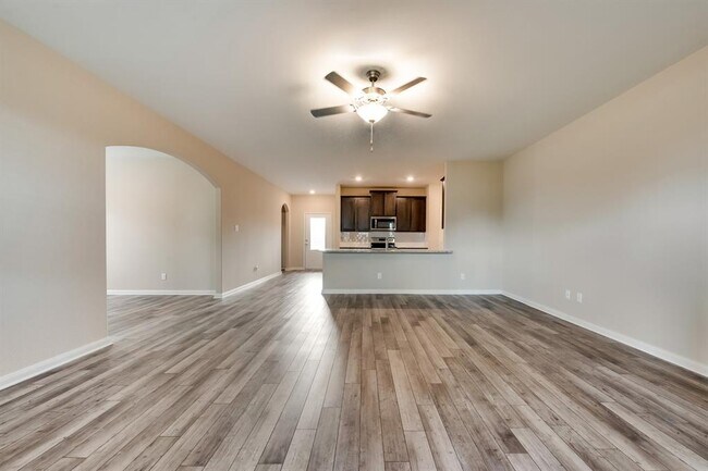 1024 Mcdonald Drive, Crowley, TX 76036 photo 5