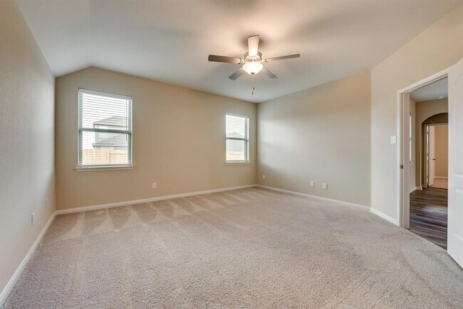 1024 Mcdonald Drive, Crowley, TX 76036 photo 3