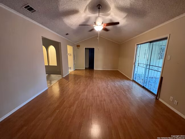 5050 Sierra Madre Dr San Antonio, TX 78233 photo 4