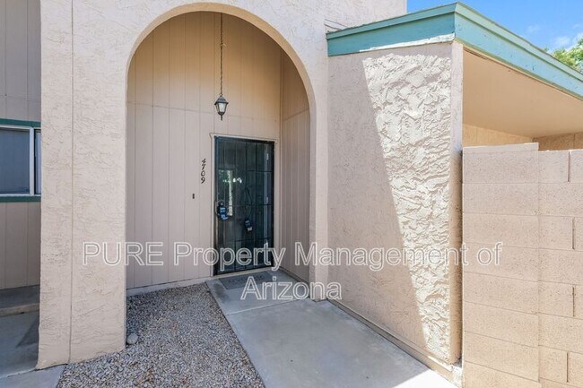 4709 W Continental Dr Glendale, AZ 85308 photo 3