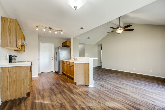 314 Channing Ave San Antonio, TX 78210 photo 5