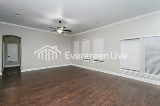 612 East Parks Avenue, Waxahachie, TX 75165 photo 5