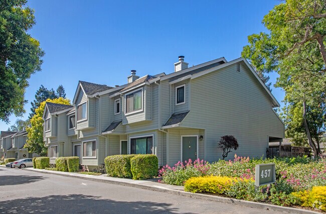 Sierra Vista Apartments photo 3