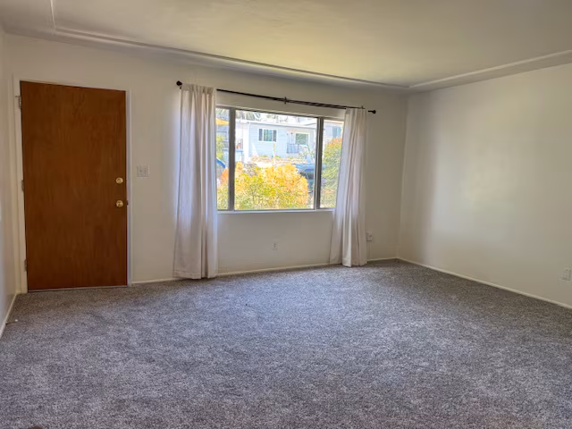 7135 Mohawk St San Diego, CA 92115 photo 2