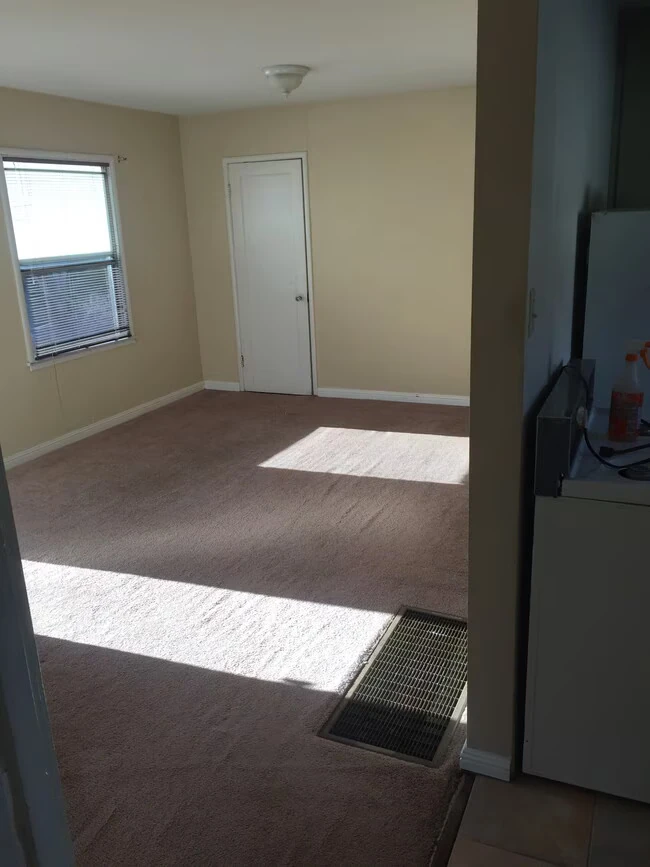 5235 Panama Ave Richmond, CA 94804 photo 2
