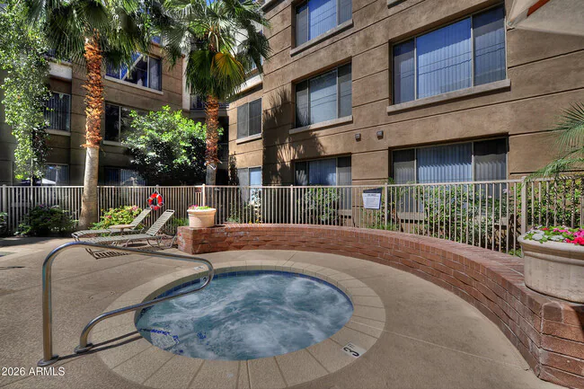 1701 E Colter St Phoenix, AZ 85016 photo 4