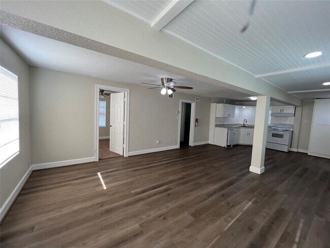 414 Murex St. photo 5