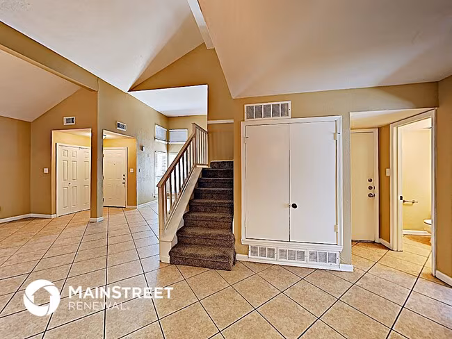 2425 Sutton Dr - SFHT photo 5