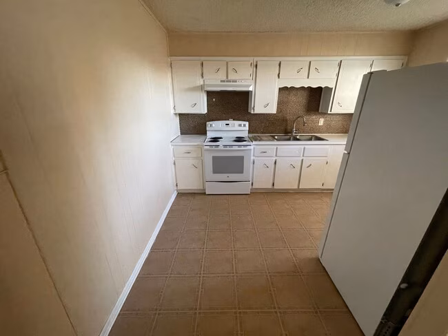 425 W Avenue C Killeen, TX 76541 photo 5