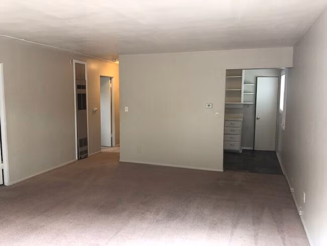 3105 1/2-3105 Eastlake Ave E Seattle, WA 98102 photo 3