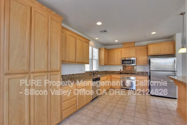 3552 Stout Pl. photo 5