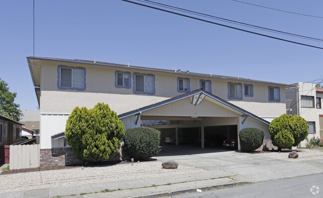 Stoakes Ave photo 3