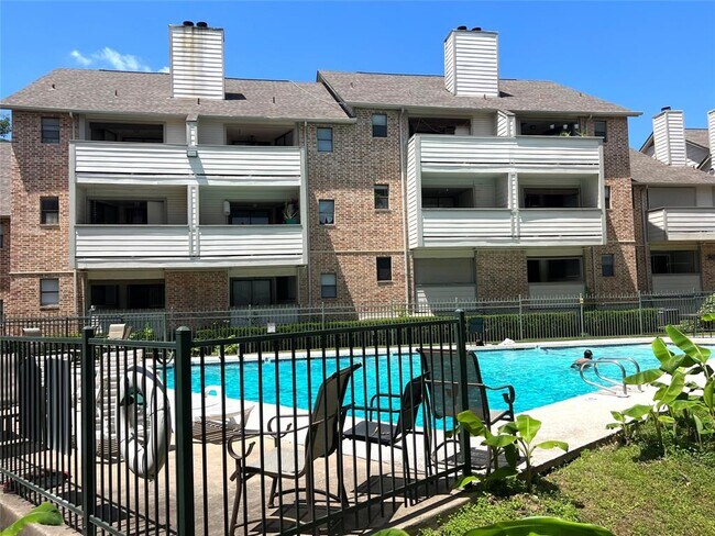 2500 Burleson Rd Austin, TX 78741 photo 5
