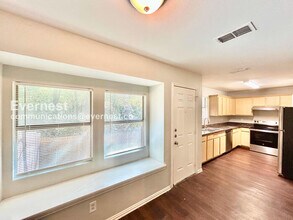 320 Ezekial Avenue, Dallas, TX 75217 photo 4
