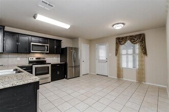1035 Sadie St Forney, TX 75126 photo 4