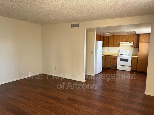 231 E 2nd Ave Mesa, AZ 85210 photo 5