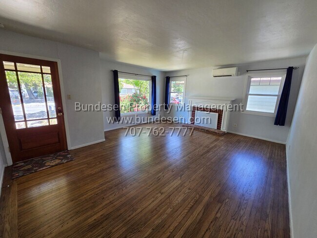3200 Spring Creek Dr Santa Rosa, CA 95405 photo 3