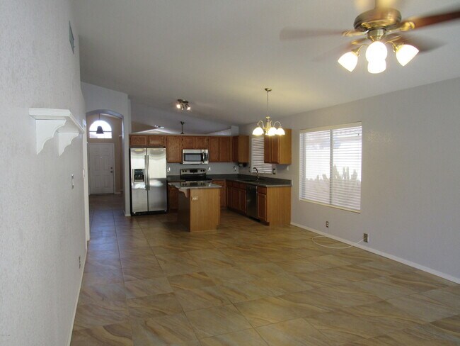 853 E Constitution Dr Chandler, AZ 85225 photo 5