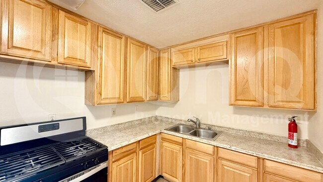3835 W Holly St Phoenix, AZ 85009 photo 3